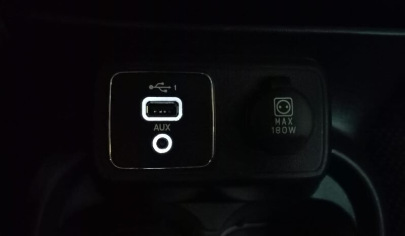 Fiat Mobi Trekking 2022 completo