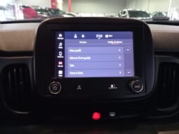 Fiat Mobi Trekking 2022 completo