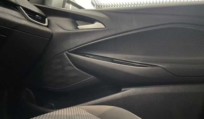 Chevrolet ONIX SEDAN Plus LT 2025 completo