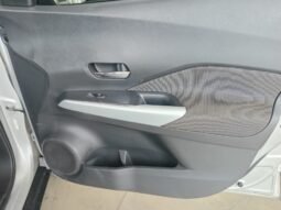Nissan KICKS SV 2020 completo