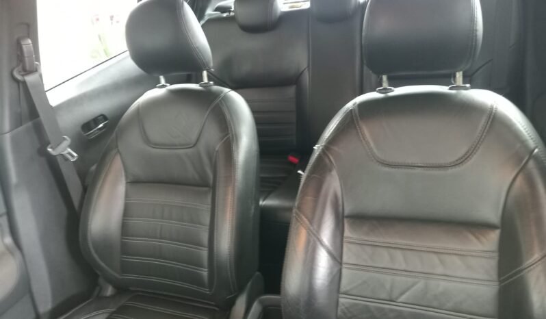Nissan KICKS SV 2020 completo