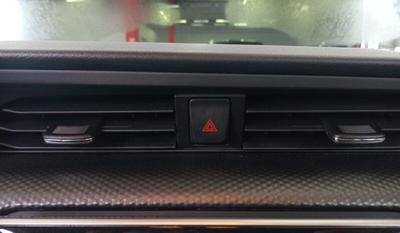 Nissan KICKS SV 2020 completo