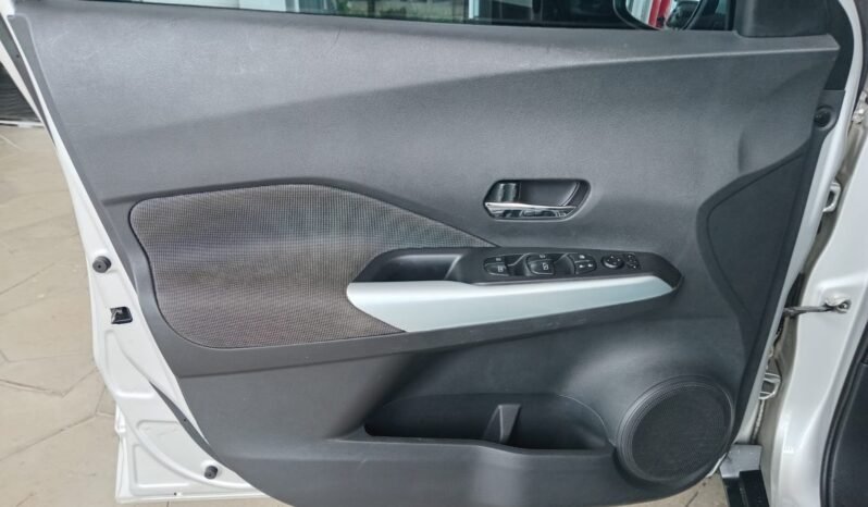 Nissan KICKS SV 2020 completo