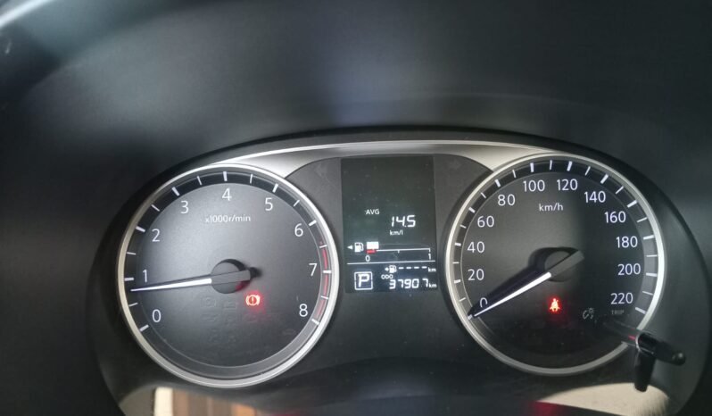 Nissan KICKS SV 2020 completo