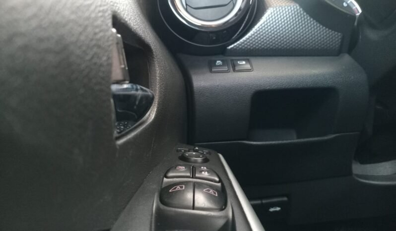 Nissan KICKS SV 2020 completo