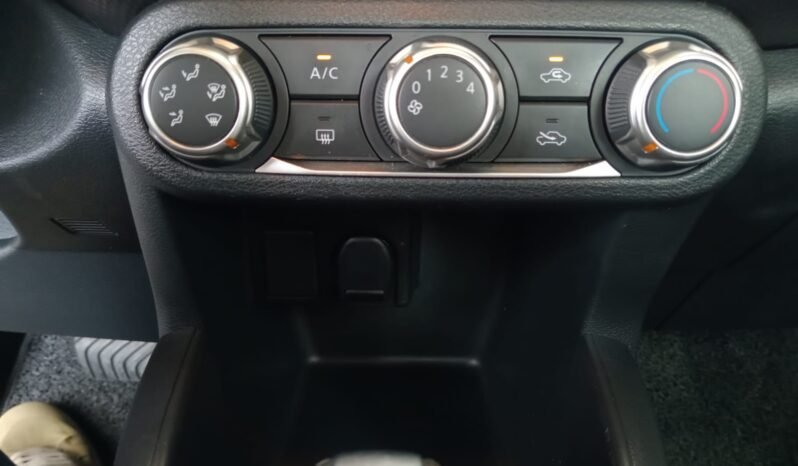 Nissan KICKS SV 2020 completo