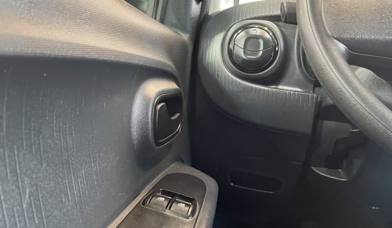 Fiat MOBI LIKE 2025 completo