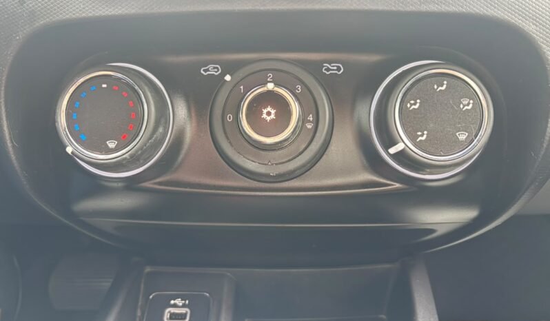 Fiat ARGO TREKKING 2025 completo
