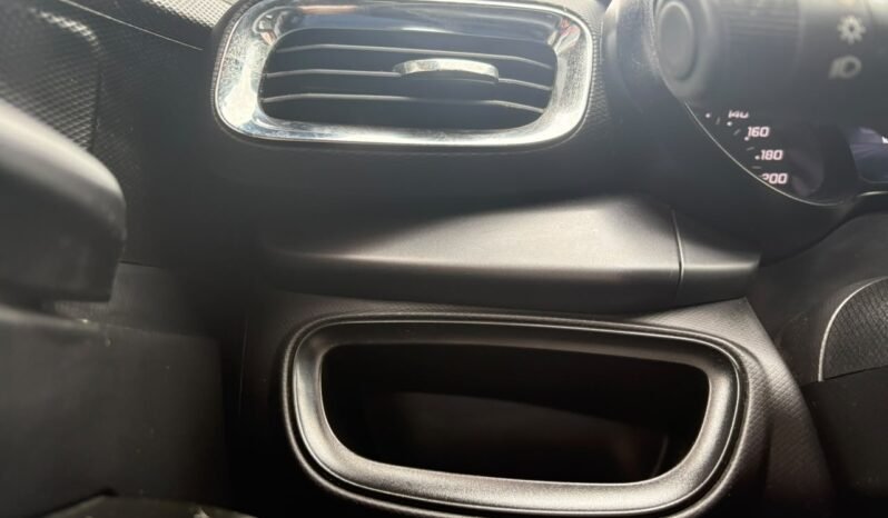 Fiat ARGO TREKKING 2025 completo